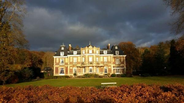 Château 850 m² à Hénouville 76840