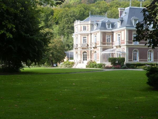 Château 850 m² à Hénouville 76840