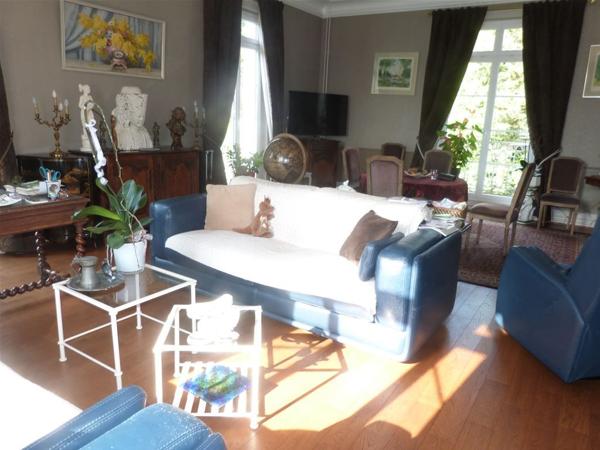 Château 850 m² à Hénouville 76840