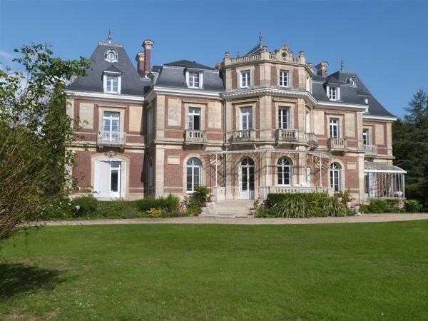 Château 850 m² à Hénouville 76840