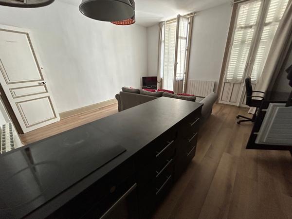 Location Appartement T2 meublé - Hyper Centre