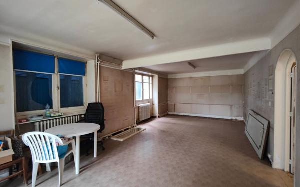 Maison à vendre    6 pièces • 317 m2 Marguerittes