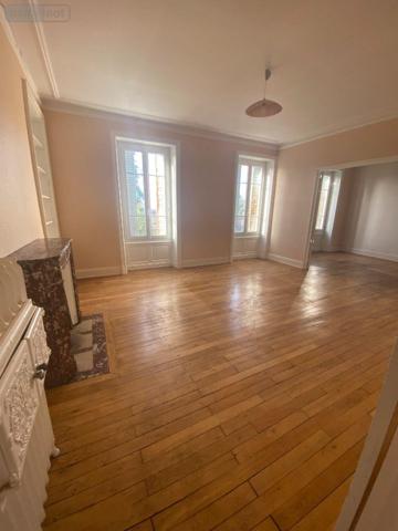 Appartement à vendre à Mauriac dans le Cantal (15200), ref : 15060/1185