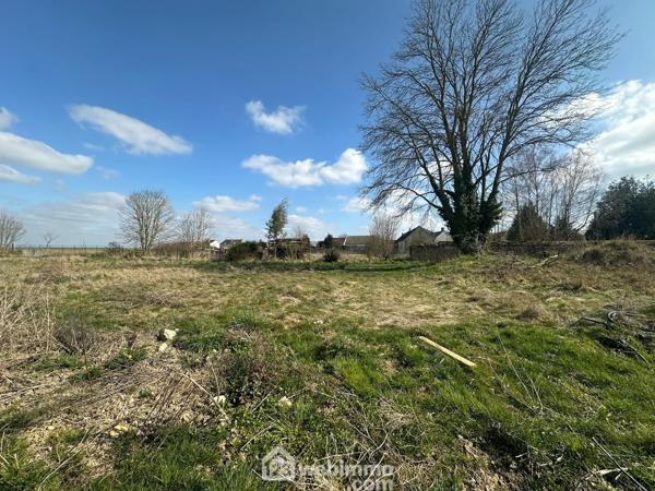 Terrain constructible 648 m² à Monceau-le-Waast 02000