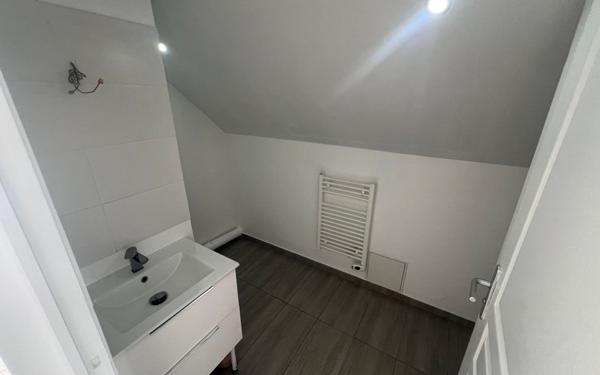 Appartement à vendre    2 pièces • 31,79 m2 Le Bourget