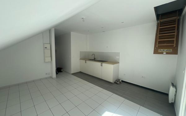 Appartement à vendre    2 pièces • 31,79 m2 Le Bourget