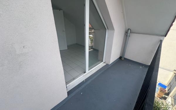 Appartement à vendre    2 pièces • 31,79 m2 Le Bourget