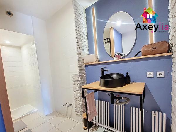 Perreux (42120) A VENDRE - MONTAGNY - MAISON DE VILLAGE RENOVEE, 3 CHAMBRES