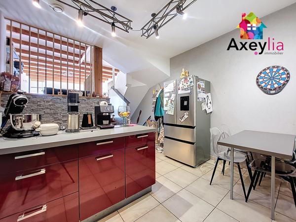 Perreux (42120) A VENDRE - MONTAGNY - MAISON DE VILLAGE RENOVEE, 3 CHAMBRES