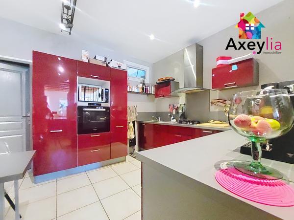 Perreux (42120) A VENDRE - MONTAGNY - MAISON DE VILLAGE RENOVEE, 3 CHAMBRES