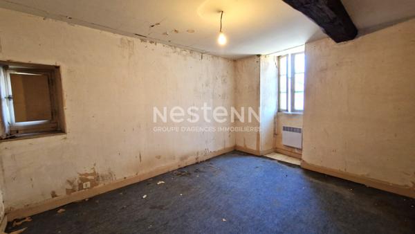 Charmant immeuble en pierre ( 2 logements ) au coeur de Lisle a 15 km de Perigueux