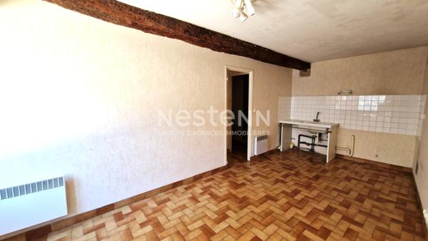 Charmant immeuble en pierre ( 2 logements ) au coeur de Lisle a 15 km de Perigueux