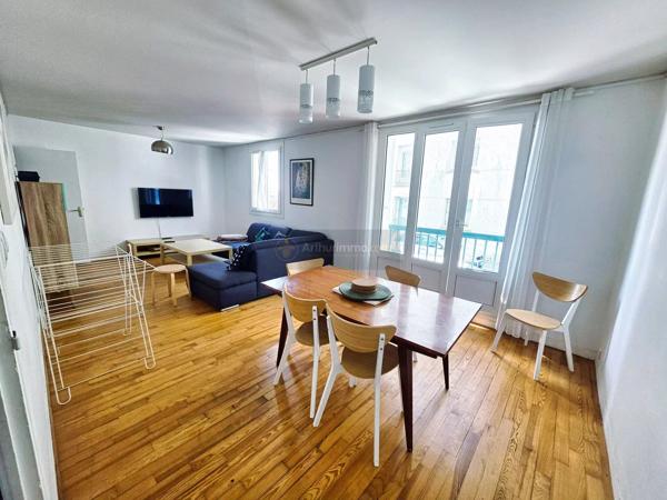 Vente                                                      Appartement
                        
                     4 pièces                      80 m2                     à Brest