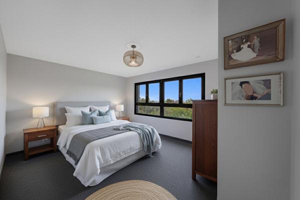 THIONVILLE Superbe Villa 6 Chambres 280 m² habitables Vue dégagée. Piscine chauffée Grand Jardin Sous-sol aménagé