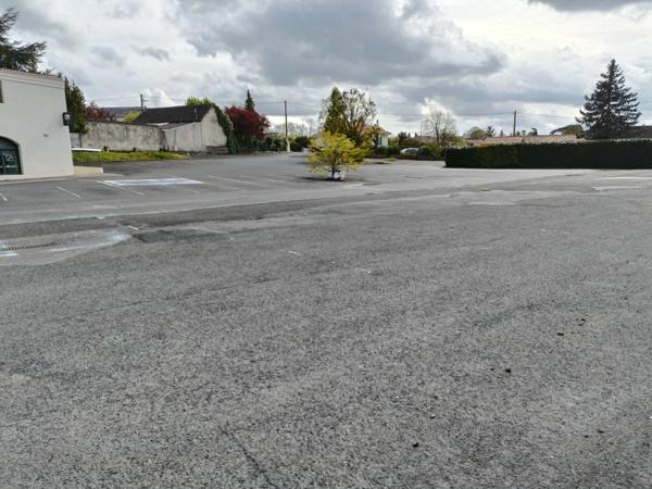 A vendre AIRVAULT Local commercial