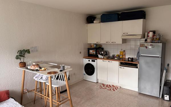 Appartement à vendre    1 pièce • 26 m2 Saint-Symphorien-d'Ozon