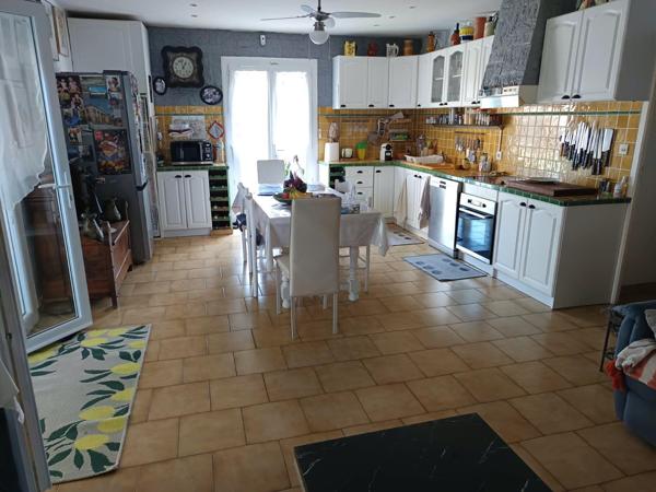 Villa plain pied, 120 m2, piscine et garage (Viager occupé)