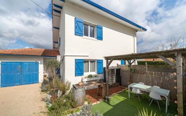 Maison à vendre    2 pièces •  Biscarrosse