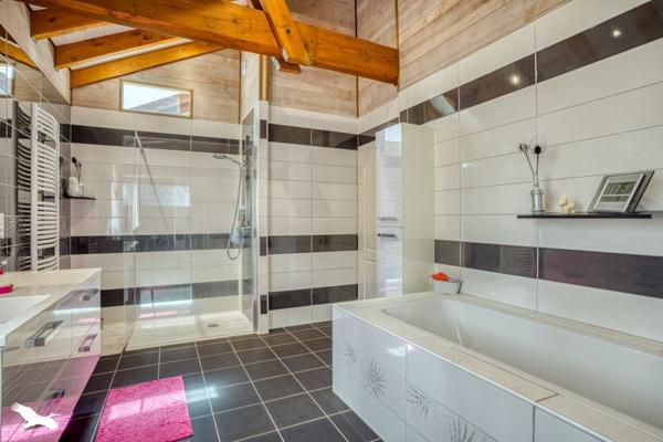 Maison à vendre |  Sainte-Bazeille |  8 pièces | 310 m²