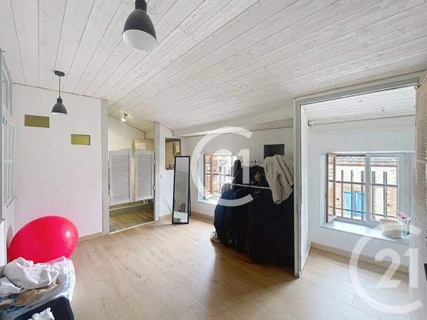 Maison à vendre  7 pièces - 213,99 m 2   ST SULPICE LA POINTE  - 81