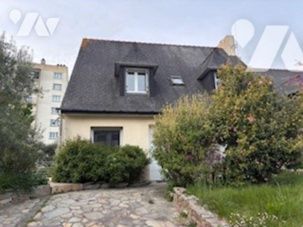 À saisir Saint-Marc, une maison à usage d'habitation, avec terrasse 2 garages et jardin.