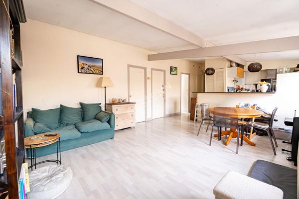 Hyper centre: 2/3 pièces de 65m² au sol dont 48m² en Carrez