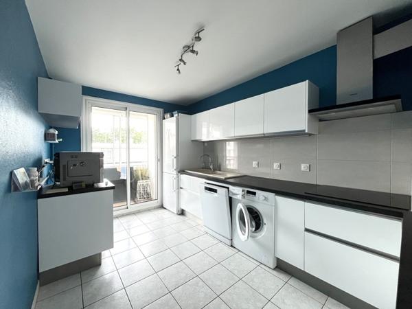 Appartement à vendre |                                       Bron |                                        5 pièces  |  99,4 m²