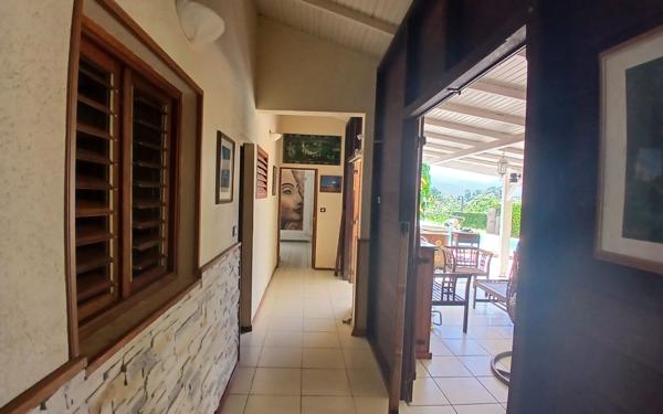 Maison à vendre    4 pièces • 158 m2 Petit-Bourg