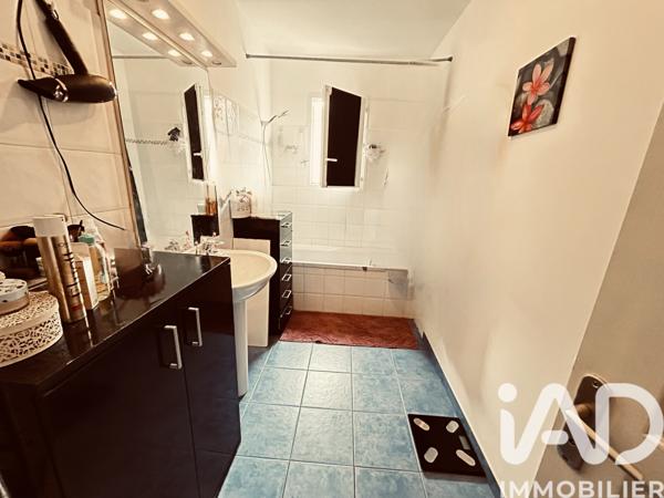 Maison à vendre 5 pièces 100 m² Entraigues-sur-la-Sorgue