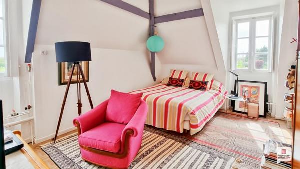 Maison de Maître / Folie Nantaise des années 1815, avec piscine et dépendances sur petit parc/jardin remarquable, au calme