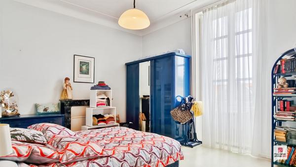 Maison de Maître / Folie Nantaise des années 1815, avec piscine et dépendances sur petit parc/jardin remarquable, au calme