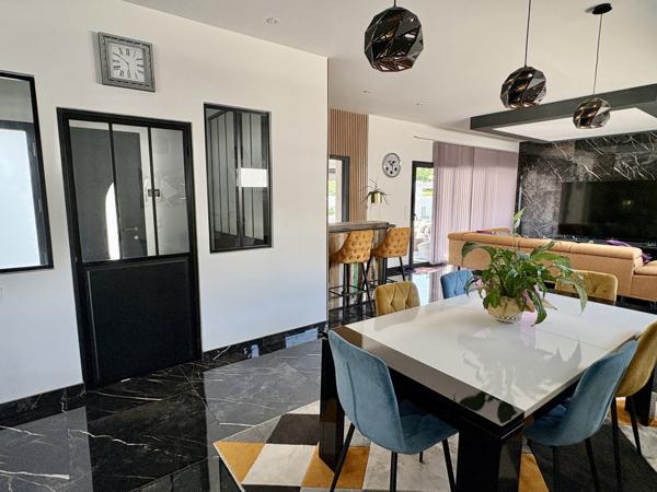 Maison 4 pièce(s) 3 chambre(s) 160 m²