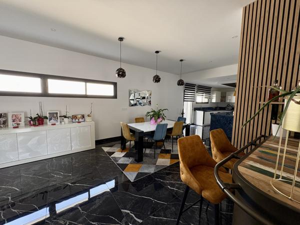 Maison 4 pièce(s) 3 chambre(s) 160 m²
