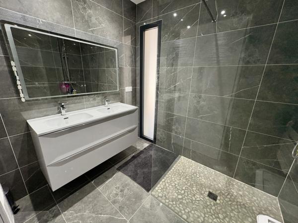 Maison 4 pièce(s) 3 chambre(s) 160 m²
