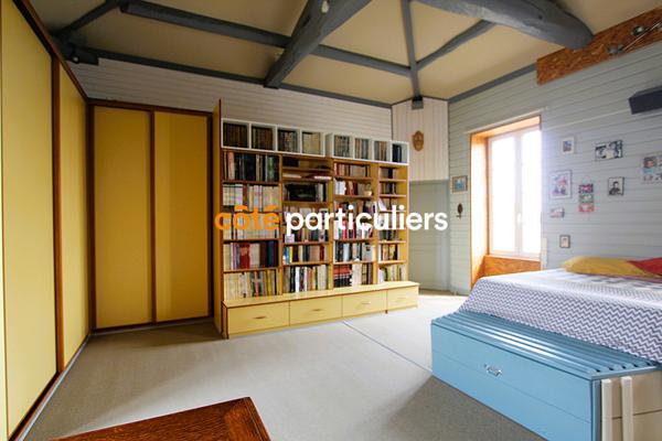 Vente Demeure de Prestige334,78 m² - 11 Pièces - VOUILLE LES MARAIS (85450)