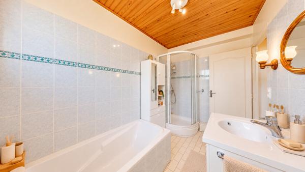 maison 4 chambres sur sous sol total