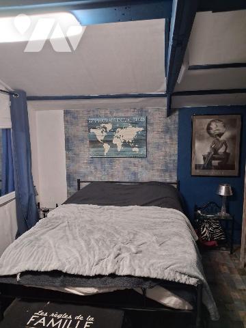 découvrez ce terrain d'agrément de 517m² offrant un cadre agréable et de nombreuses possibilité...