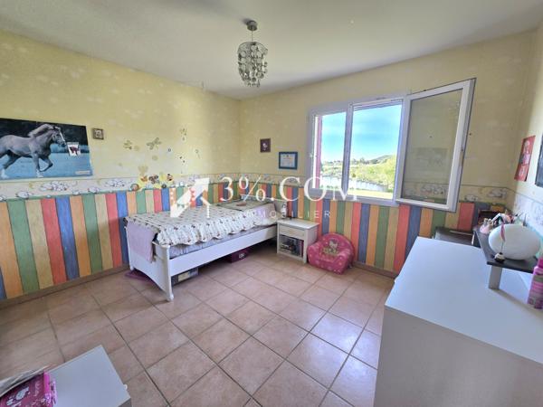 Villa 7 pièce(s) 5 chambre(s) 150 m²