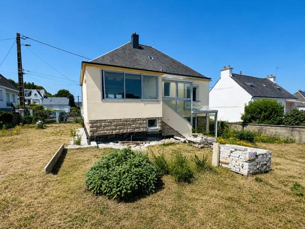 Maison à rénover entièrement avec fort potentiel au Centre-ville de Baud (56)