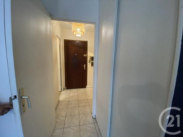 Appartement F1 à vendre  1 pièce - 30,07 m2 OZOIR LA FERRIERE - 77