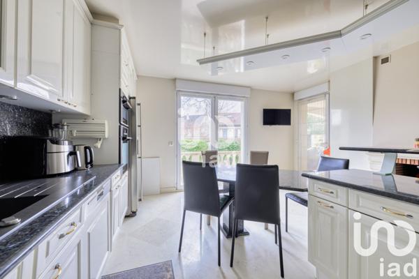 Maison traditionnelle 8 pièces de 340 m² à Champigny-sur-Marne (94500)