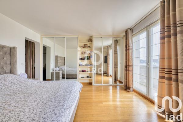 Maison traditionnelle 8 pièces de 340 m² à Champigny-sur-Marne (94500)