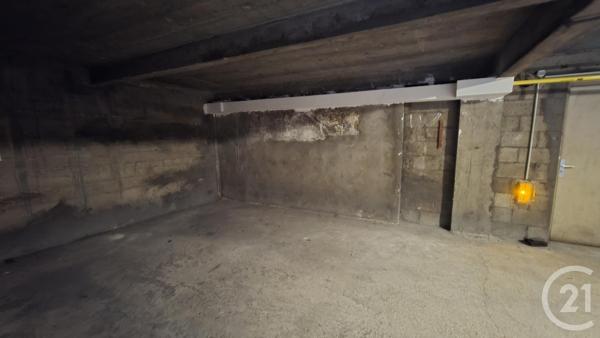 Parking à vendre  11,60 m 2   PARIS  - 75018