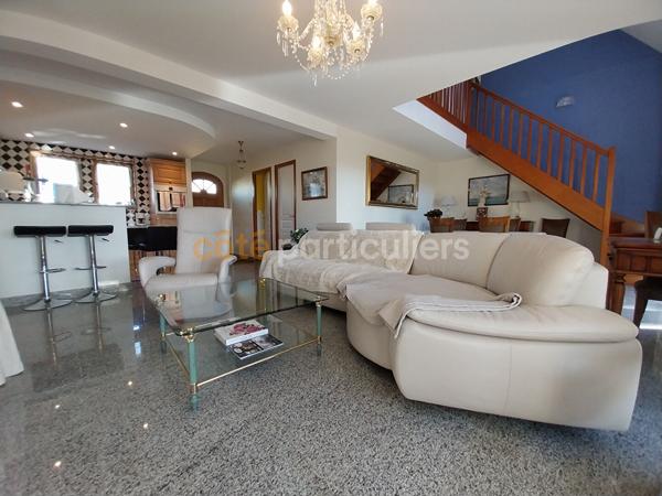 Vente
                Maison143,66 m² - 5 Pièces -
                    CANCALE (35260)