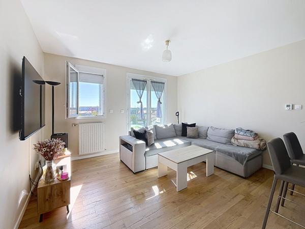 NOUVEAUTE EN EXCLUSIVITE APPARTEMENT T2 STATIONNEMENT EXTERIEUR