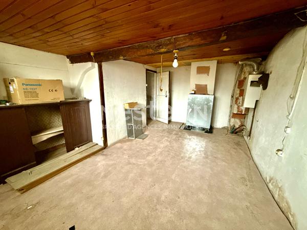 IMMEUBLE DE CARACTÈRE EN PLEIN CENTRE DE FOIX ? RESTAURANT EN ACTIVITÉ ET FORT POTENTIEL
