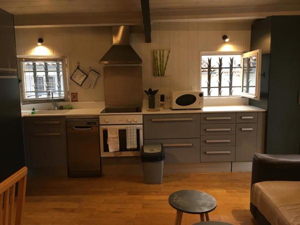 CARPENTRAS - A 18 MINUTES D'AVIGNON  - STUDIO A LOUER A 520€ - QUARTIER RESIDENTIEL