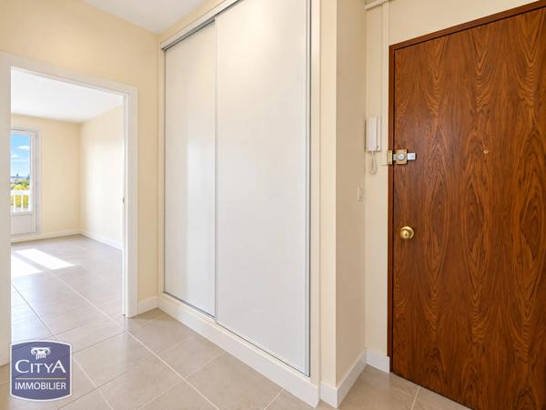 Appartement à vendre 2 pièces 49.3m² Saint-Jean-de-Braye (45800)