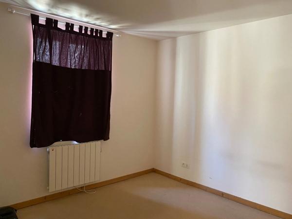 Maison de ville rénovée 147m² avec cour 49 900 €