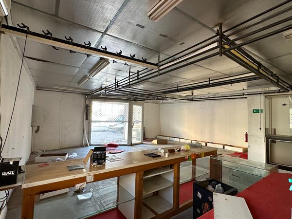 Bâtiment commercial 330 m² à rénover ? Emplacement stratégique à fort potentiel